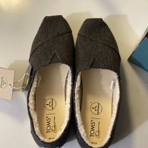 Toms brand new cushion shoes
